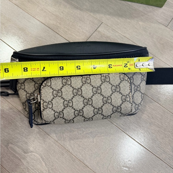 Gucci Black and Beige Men's Belt Bag - Picture 15 of 15